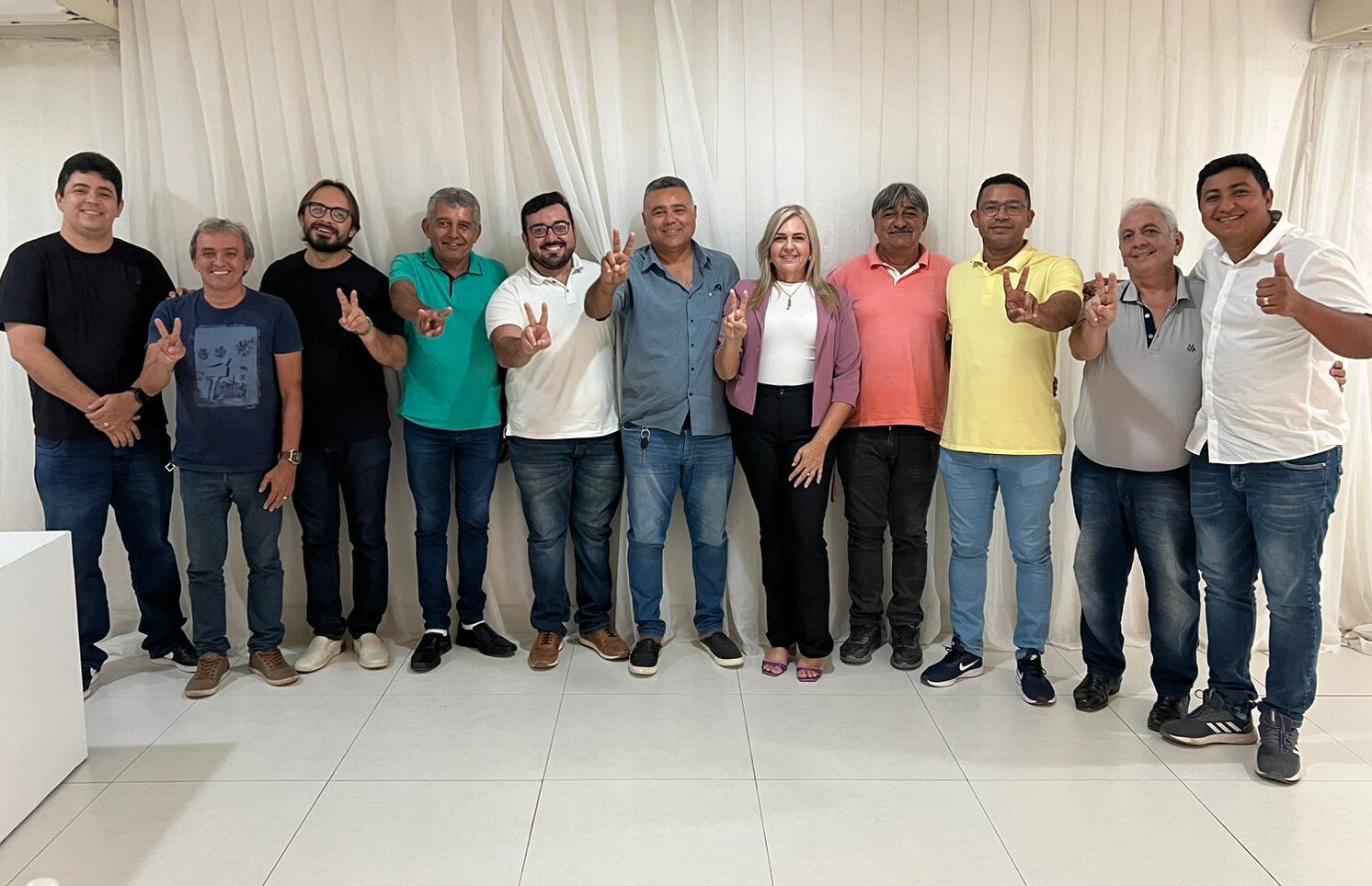 “Sem mandatos”: Grupo aliado do prefeito Fábio Tyrone inicia conversas na defesa de vagas na Câmara de Sousa em 2024