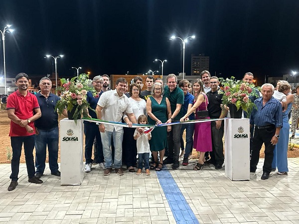 Parque da Cidade: Prefeito de Sousa entrega mais uma praça à coletividade sousense