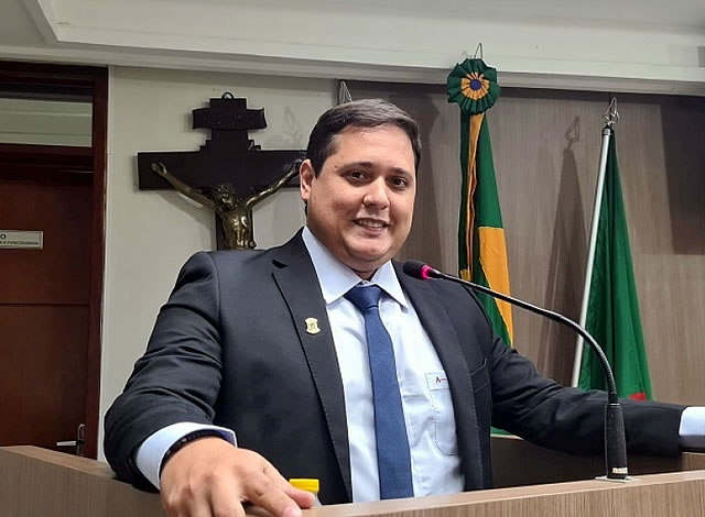 Áudio: Presidente da Câmara de Sousa, Novinho de Carlão, diz que sua prioridade é defender a candidatura de prefeito de Gilbertão