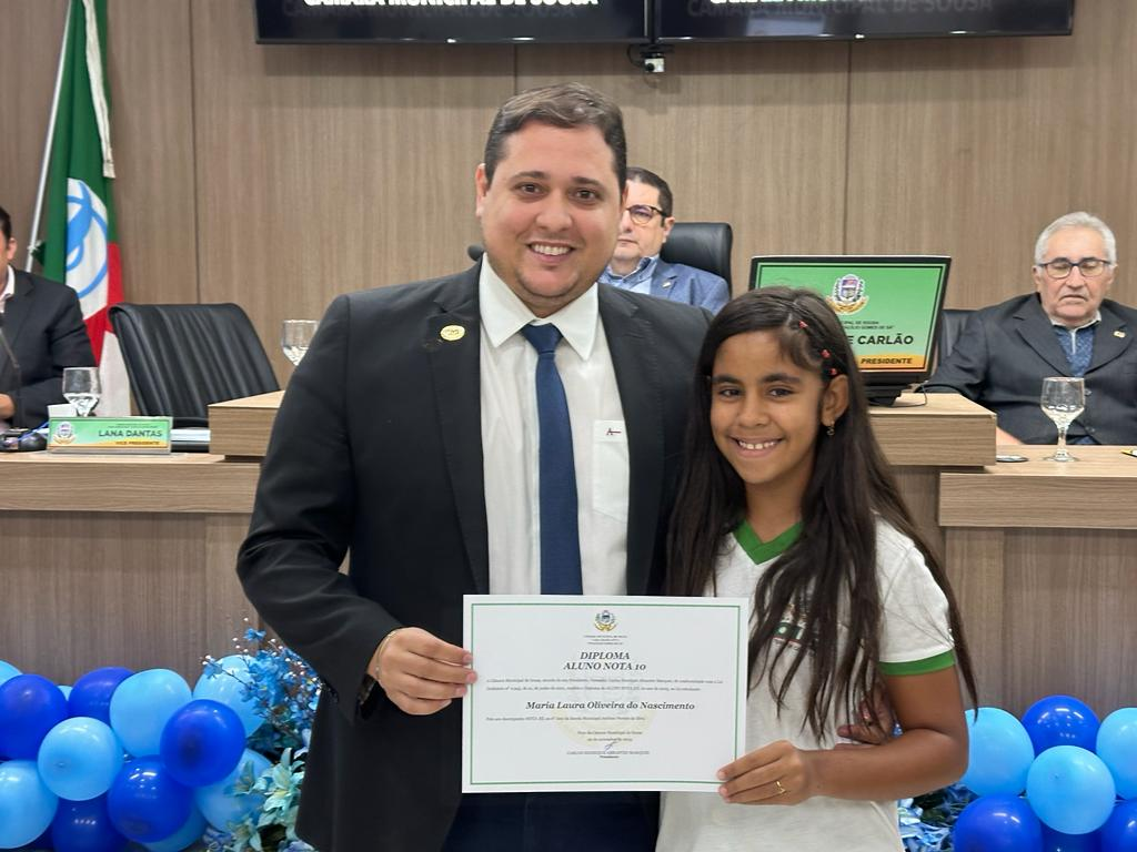 Câmara Municipal premia os melhores alunos de Sousa e entrega à sociedade uma moderna Biblioteca