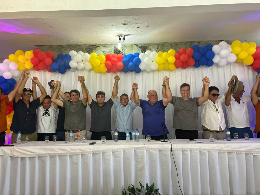 Prefeito Coloral bate o martelo: Chico Rufino é o pré-candidato a prefeito do grupo de situação. Alessandro Mendes é o vice