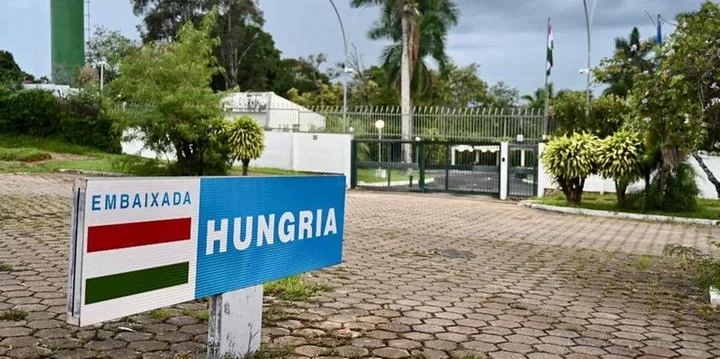 Ao STF Bolsonaro diz que foi à embaixada da Húngria para tratar de “assuntos políticos”