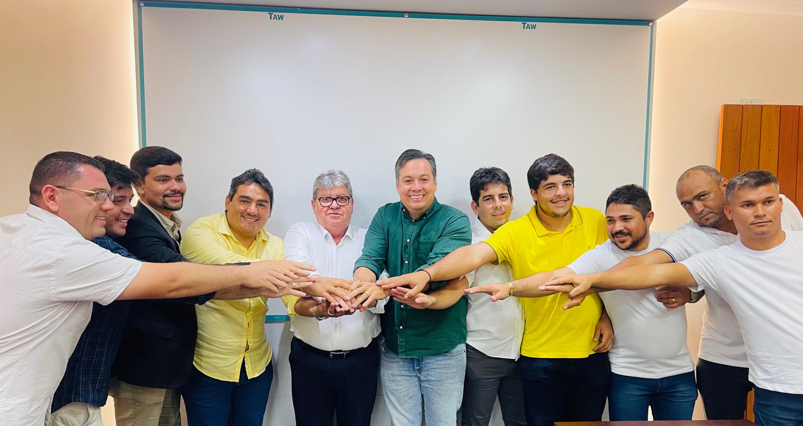 Encontro de Lucas Braga e comitiva com João Azevêdo marca o início do projeto de reeleição do prefeito de Marizópolis