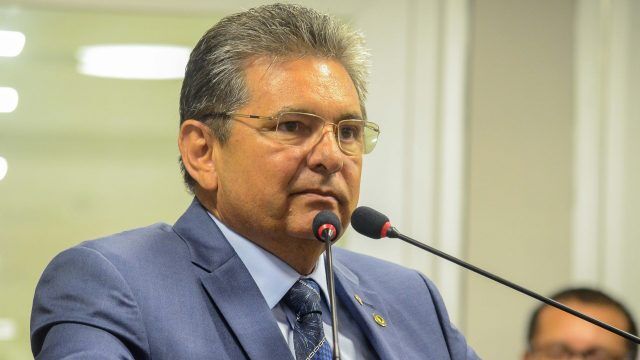 Em Sousa: Adriano Galdino fala sobre indefinição de Romero Rodrigues e as eleições de 2026. “João deve montar uma equação que lhe dê segurança”