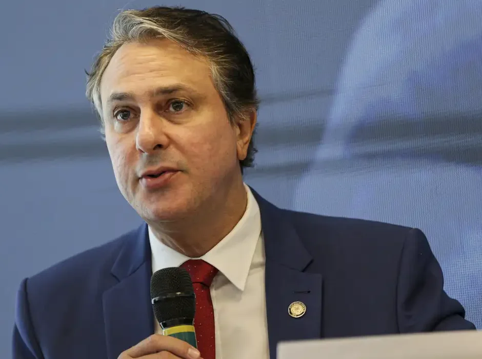 Ministro Educa