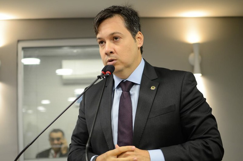 Júnior Araújo