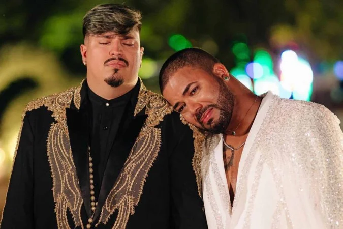 Hytalo e esposo