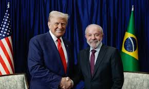 Lula e Trump de mãos
