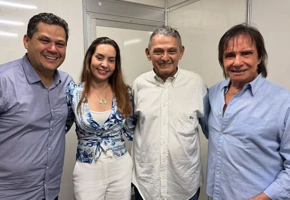 Alcolumbre e Roberto