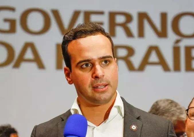 Lucas acusa Cícero