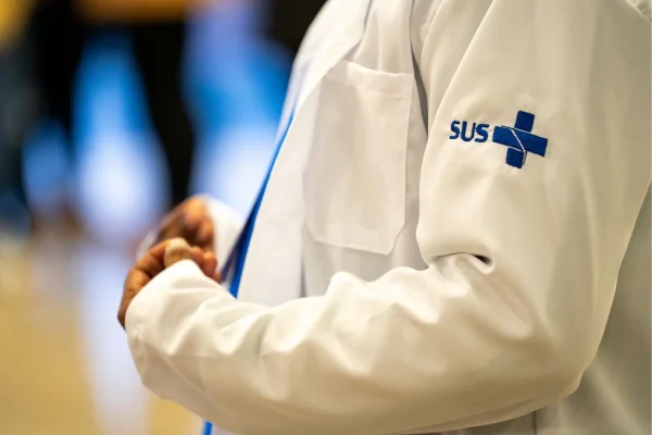 Médico sus