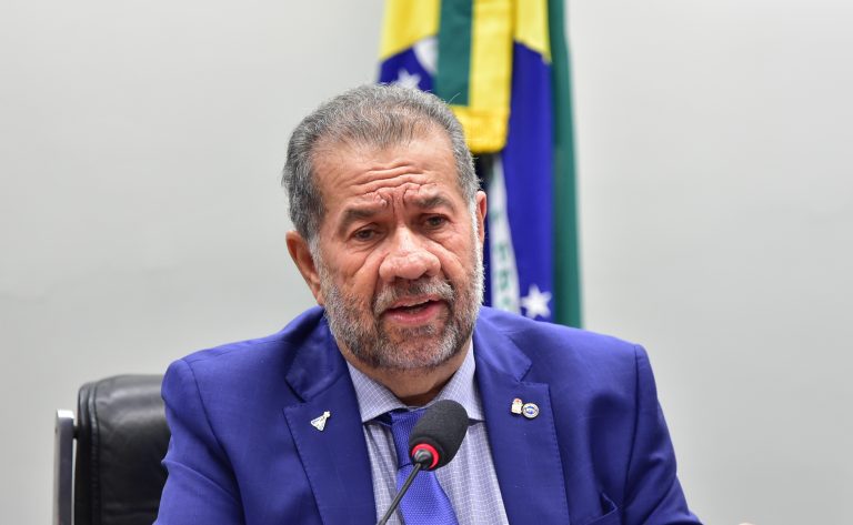 Carlos Luppi