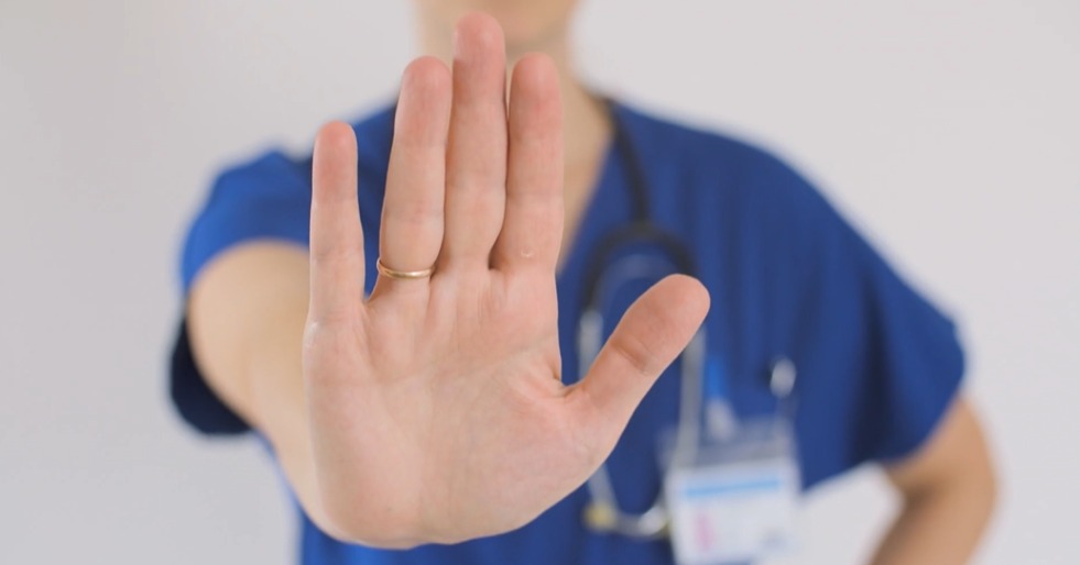 Agressão médicos